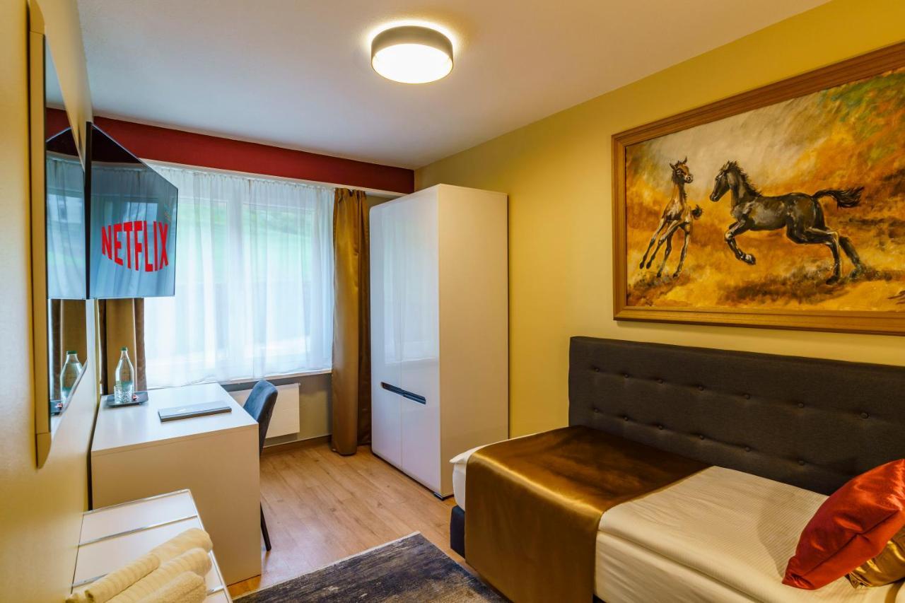 Hotel Seeblick Smart Roessli *